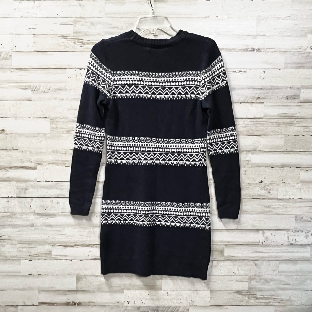 H&M L.O.G.G Label Of Graded Goods Navy and White Patterned Sweater Dress